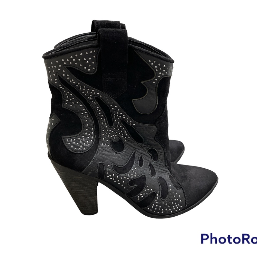 Women's Carlos by Carlos Santana Sterling Western Ankle Bootie size 6